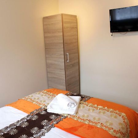 Hr Accommodation London Bagian luar foto