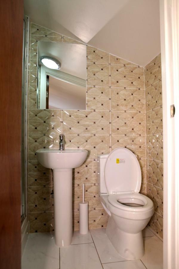 Hr Accommodation London Bagian luar foto